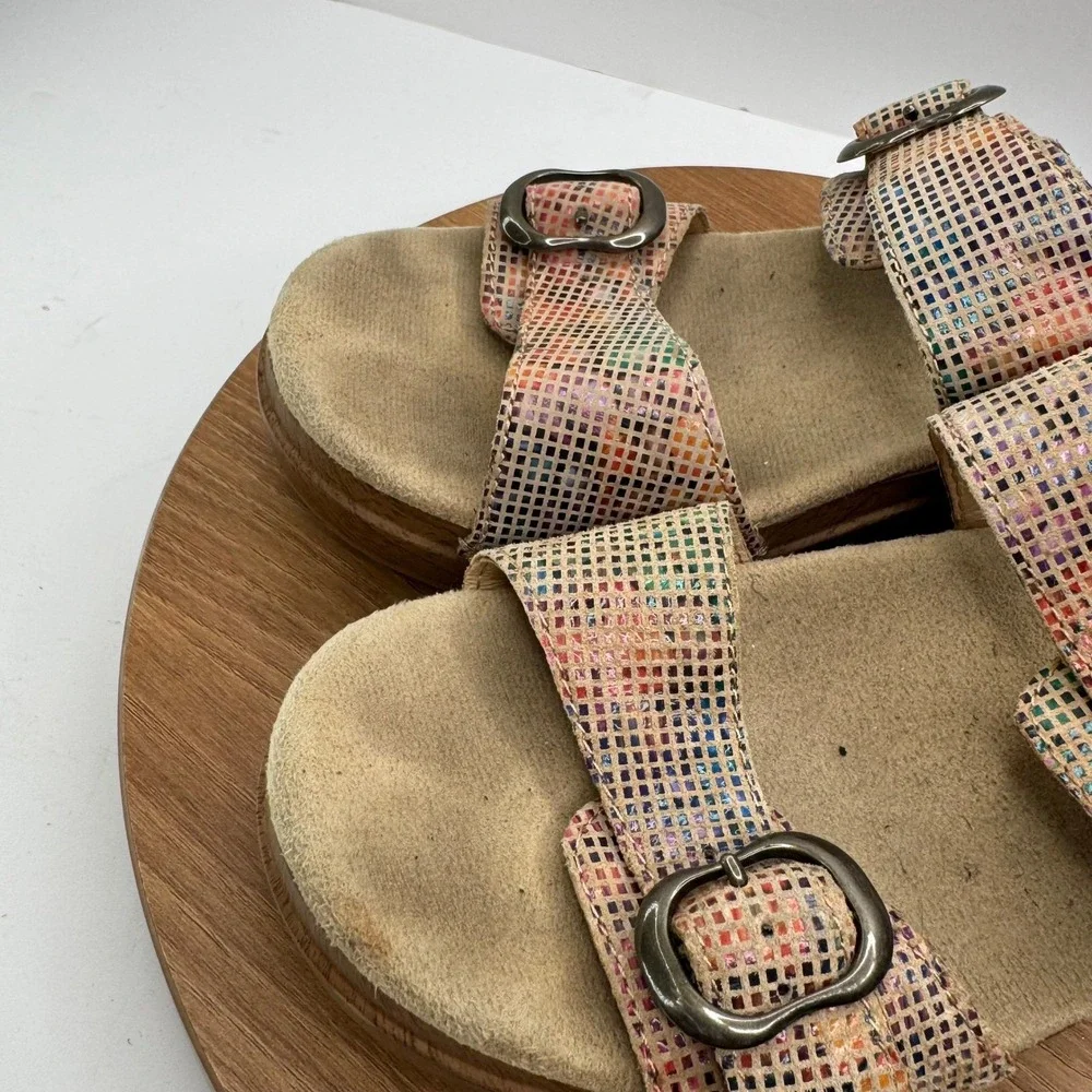 Dansko good flaws